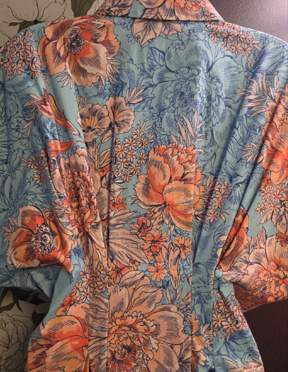 Pleated Floral Riot Shirt Dress By Nicole Miller -Bat Wing Style Sleeves - Sz 10 - Picture 9 of 10